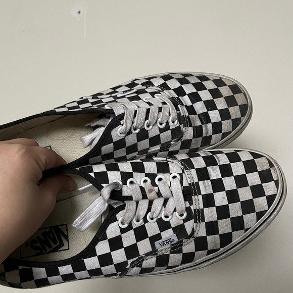 Vans - Picture 4 of 5